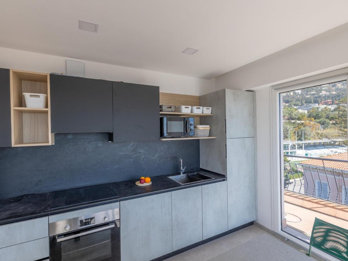 Magnifique 3p Climatise En Dernier Etage Avec Terrasse Face Mer, Proche Centre - Fr-1-196-326 Appartement *